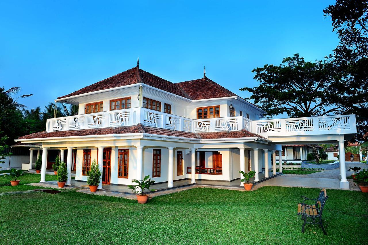 Hotel Triveny River Palace Alappuzha Exterior foto